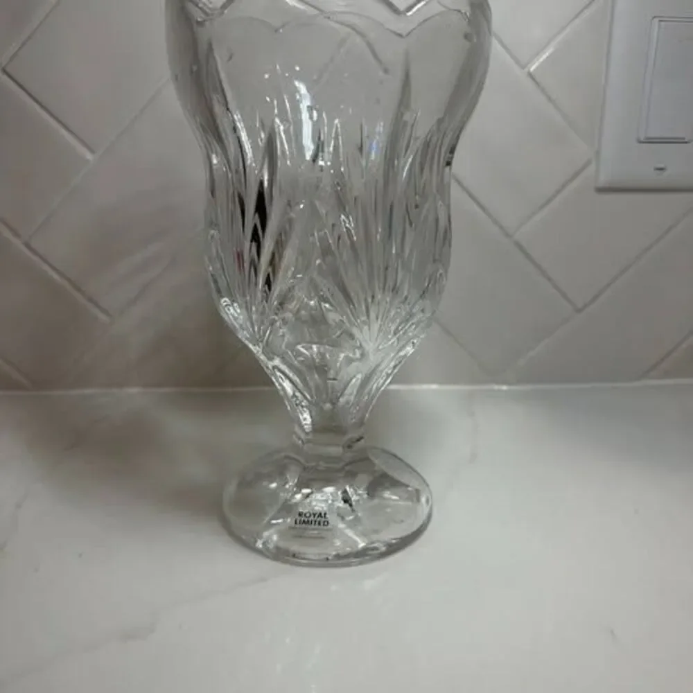 Royal Limited Crystal Tulip Vase. 24% Full Lead. Czech Republic . 8